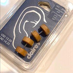 Claire’s Tan snake topped tips Faux Ear‎ Plug, NIP